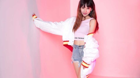 赛场边的最美风景：广厦男篮啦啦队队员小娜