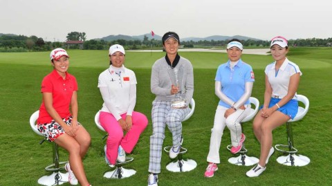绿茵友谊：锦园高尔夫赛场上的日韩球员风采