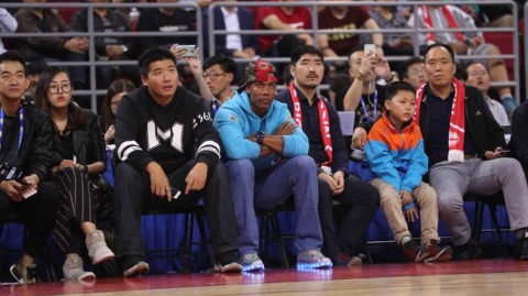 京城英雄场边坐 马布里五棵松静候新赛季