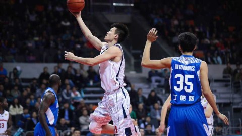 铁血战场与柔情目光：2017 CBA赛季的那些难忘瞬间