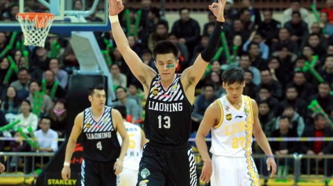 辽篮攻克广厦魔鬼主场，郭少调侃技术台引热议