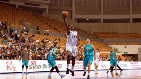 WCBA第八轮焦点战：广东主场不敌大庆，防守大战定乾坤
