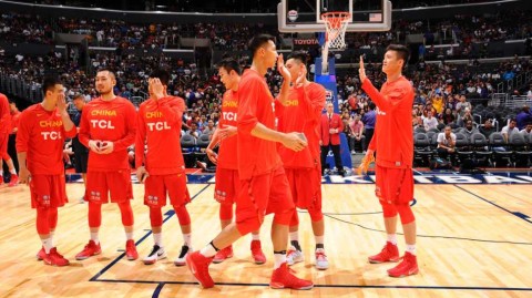 京城夏夜鏖战梦之队 中国男篮众将的亮剑时刻