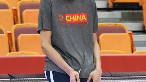 双星归队士气振，男篮红队斯杯练兵放眼未来