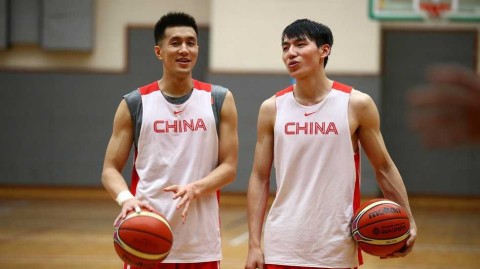 男篮蓝队香港备战风云：易建联领军剑指世预赛