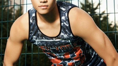 颜值与热爱并存：揭秘那些刷爆网络的篮球少年们