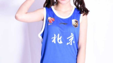 双马尾挥洒京城活力，北京首钢篮球宝贝的赛场记忆