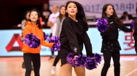 齐鲁篮筐下的精灵：探秘山东啦啦队甜美的力量与汗水