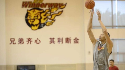 京粤大战烽烟录：CBA经典对决背后的兄弟情与冠军心