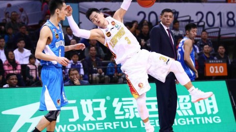 深圳烈豹主场狂飙，顾全31分引领大胜青岛国信双星