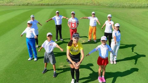 汇丰青少年历九迎心梁文冲现身总决赛激励小选手茁壮成长