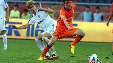 鲁能5-0申花创历史最大比分 蒿俊闵助攻戴帽