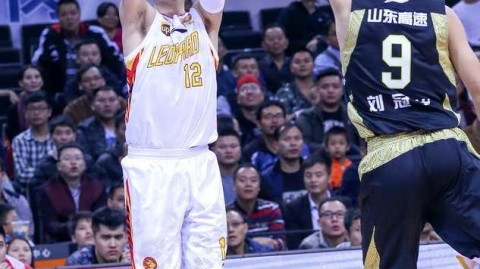 残阵难阻火力全开 深圳主场大胜山东豪取六连胜