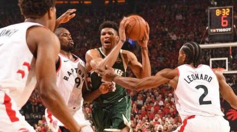 猛龙三杀雄鹿改写东部格局：奎克利32+9引29分惨案