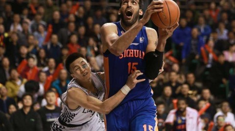 辽篮总决赛惊魂时刻：群星闪耀缔造经典对决