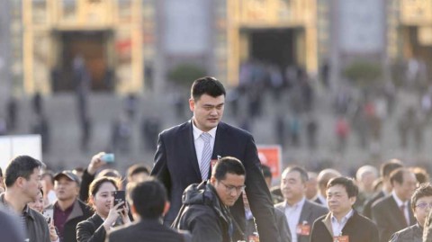巨人身影后的五年履职路 姚明两会留下深刻足迹