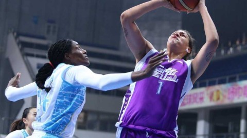 WCBA京沪大战经典回眸：坎贝奇篮下无双，邵婷率队激战
