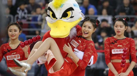京城寒冬掀热浪 霹雳鸭携篮球宝贝点燃新年首战