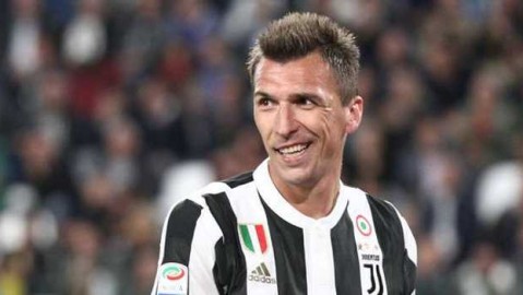 加布兰特争议险胜肖龙！裆部遭三连击呕吐离场，两次扣分改写UFC 326战局