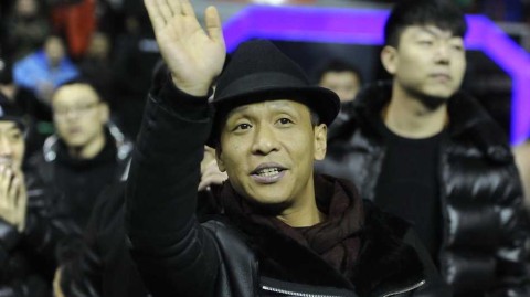 宋小宝化身辽篮吉祥物，身披14号战袍为“兄弟”哈德森呐喊助威