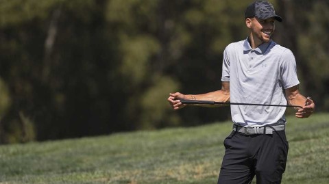 篮球萌神跨界果岭 库里高尔夫职业赛首秀记