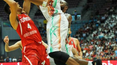 北非德比燃爆拉德斯，突尼斯力克摩洛哥挺进非洲杯决赛