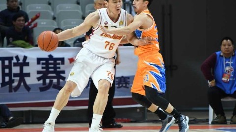 弗神独舞耀全场，上海客场大胜浙江迎来季后赛曙光