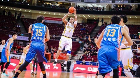 兰多夫狂砍五十二分导演惊天逆转 北控男篮险胜四川保留季后赛希望