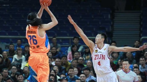 篮坛烽火：那些极致进攻与热血防守