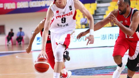 飞虎出征！周琦亚当斯率新疆打出新赛季铁血序幕