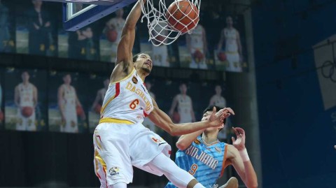 疆粤大战铸传奇 飞虎加冕新王登基