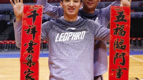 深圳烈豹新春献瑞 孟铎领衔拜年大片重温篮球热血