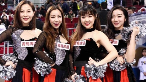 京城赛场上的靓丽风景线 篮球宝贝热舞燃爆五棵松