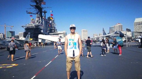 王仕鹏的圣地亚哥漫游记：从航母甲板到日落巨轮的梦幻一日