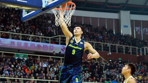 粤辽双雄闪耀东莞，易建联卫冕票王引领全明星盛宴