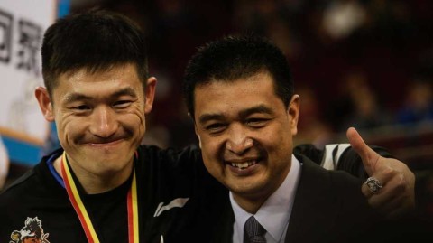 十五年京城情谊一诺，今朝回家戴戒续写新篇