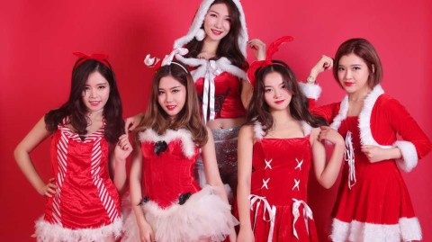 圣诞夜的粉色风暴：广厦篮球宝贝演绎冬日激情