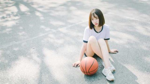 篮球场边的那一抹清纯，曾是每个少年心中的晴子