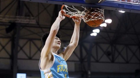 吉林主场惨败福建，王哲林内线制霸送东北虎三连败