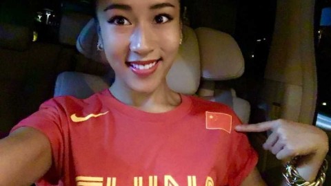 吉克隽逸红衣助阵男篮出征 最萌身高差点亮里约奥运前夜