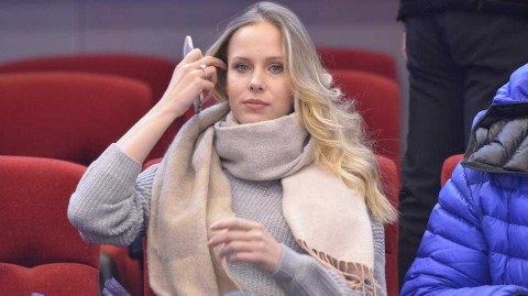 齐鲁大地最靓丽的风景线 莫泰尤纳斯爱妻赛场绽放东欧魅力