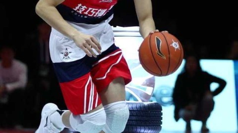 南粤双星闪耀全明星 胡明轩于德豪会师技巧赛巅峰对决