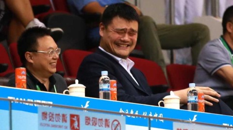 姚明全运观战席再酿神表情 场边一颦一笑皆成经典