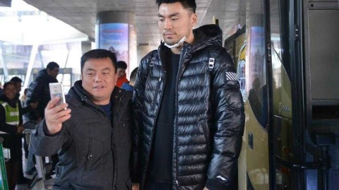 辽篮英雄载誉归 寒冬热血映沈城 郭艾伦引爆球迷热情