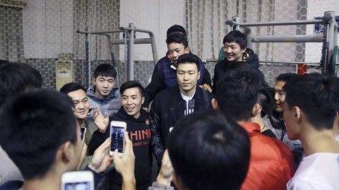 京城故地重游，新疆飞虎训练馆里人气高