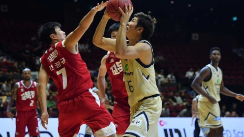 澳门篮坛风云再起，季军战谱写旧将华章