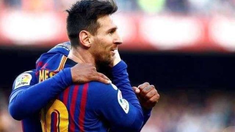 西甲-巴萨3-0莱万特：德容破门费尔明世界波，红蓝军团1分优势夺回榜首