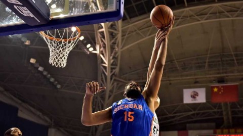 辽篮鏖战记：功夫熊猫单防亚洲第一中锋，郭少穿花戏法哈达迪