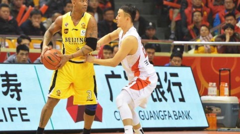 山东高速主场狂胜北控完成复仇，丁彦雨航复出闪耀赛场