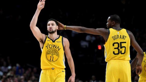 布克37+11率太阳爆冷客场擒勇士